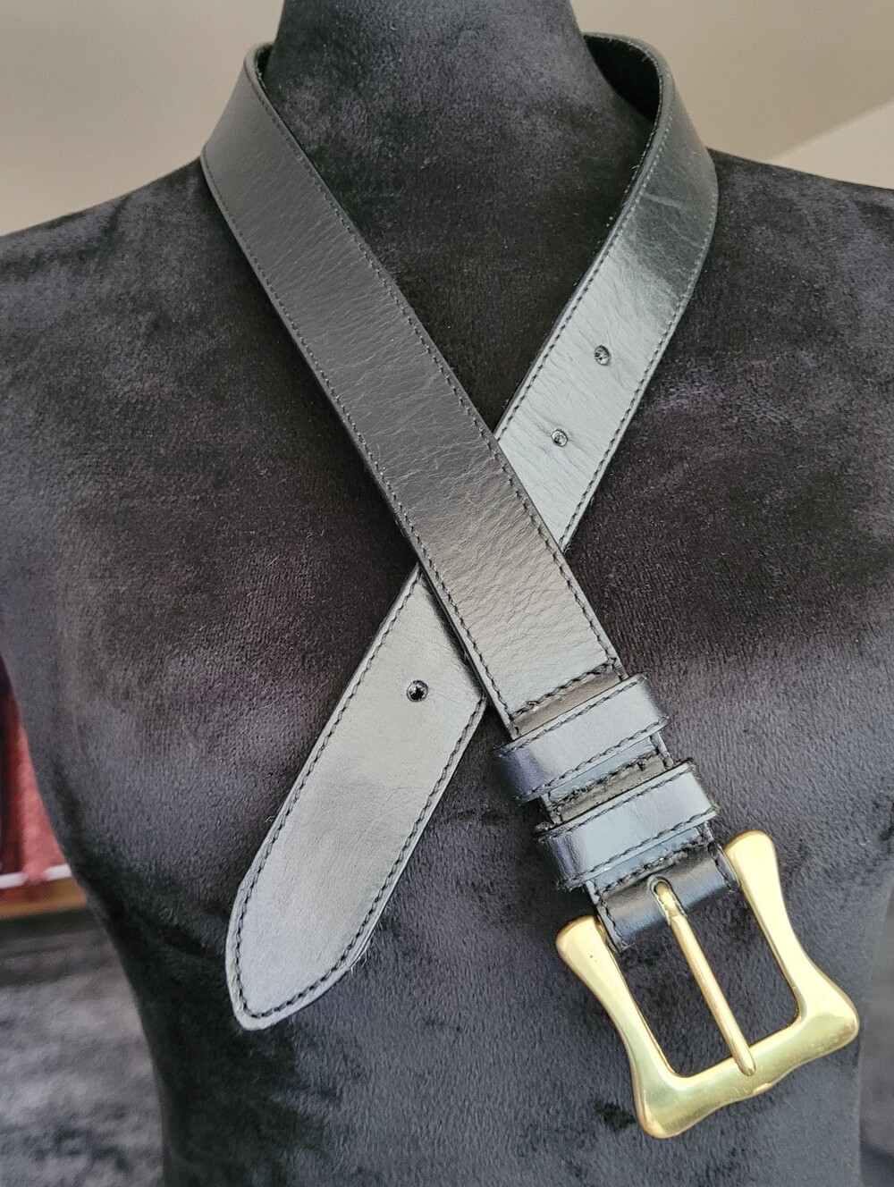 Black Leather Belt with Gold Buckle - Women Accessories Vintage Leather Belt 28" - Picture 7 of 16